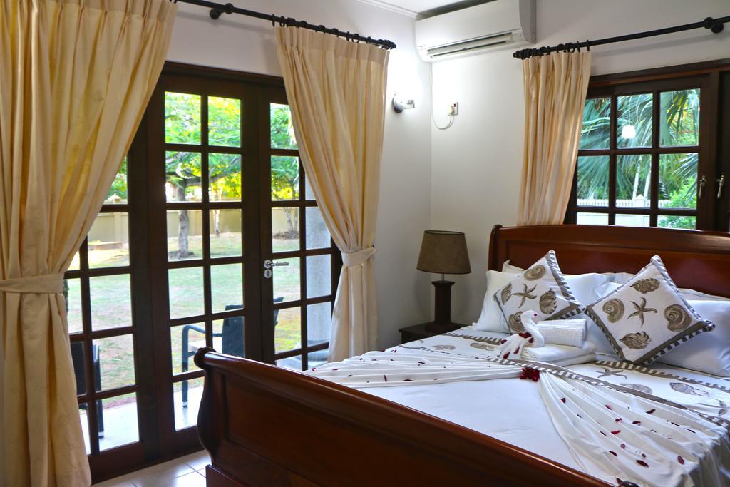 Villa Saint Sauveur Baie Sainte Anne Eksteriør billede