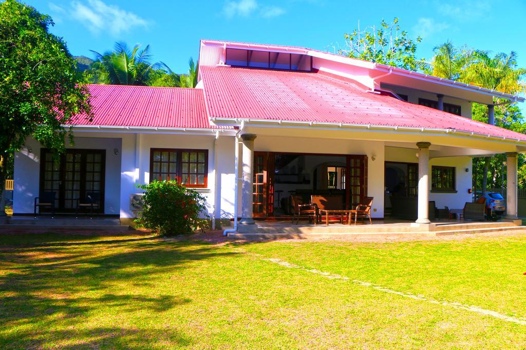 Villa Saint Sauveur Baie Sainte Anne Eksteriør billede